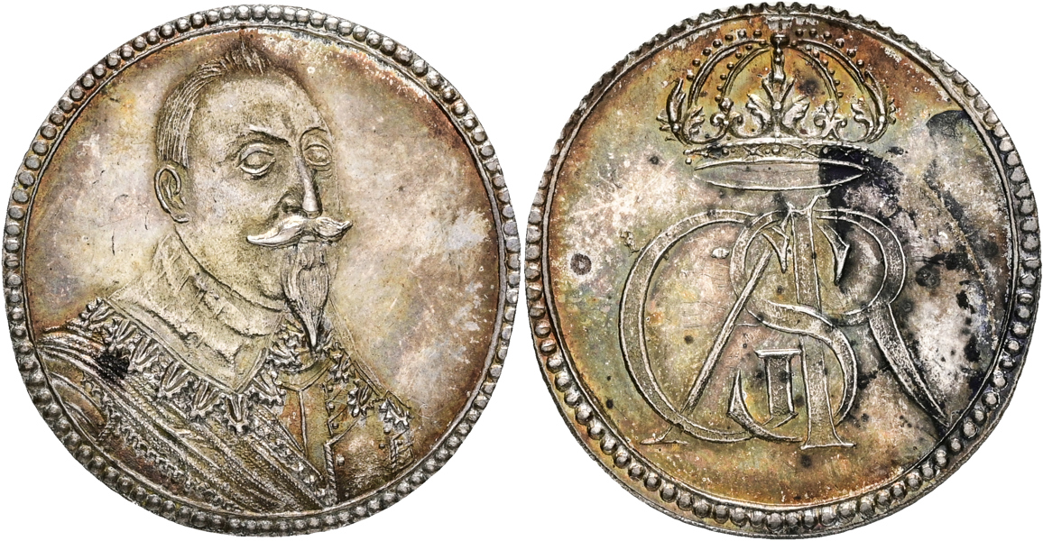 GUSTAV II ADOLF (1611-1632) Minnespenning med kungens porträtt och krönta monogram. 
