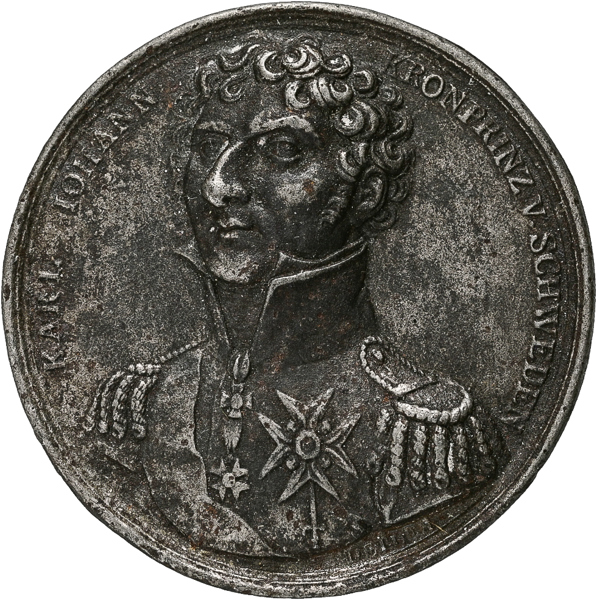 KARL XIV JOHAN (1818-1844) Brakteatpräglad minnespenning med kronprinsens bild.