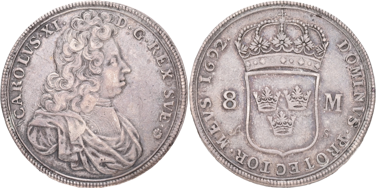 KARL XI (1660-1697). 8 mark 1692.