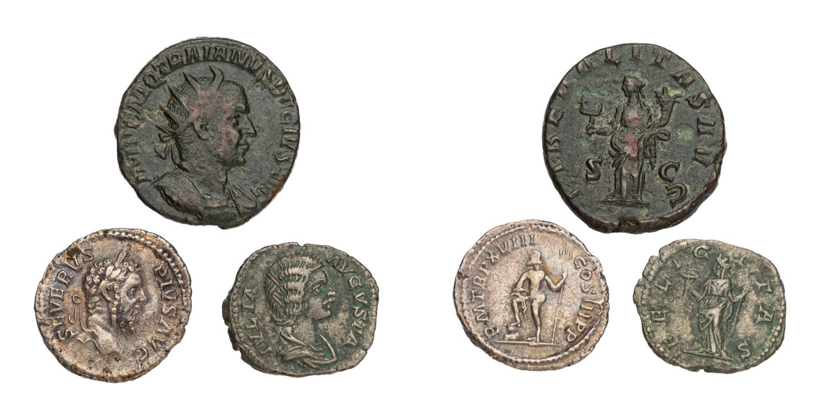 ROMAN COINS. Lot of 3