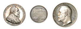 Tre kungliga silvermedaljer. Lot of 3