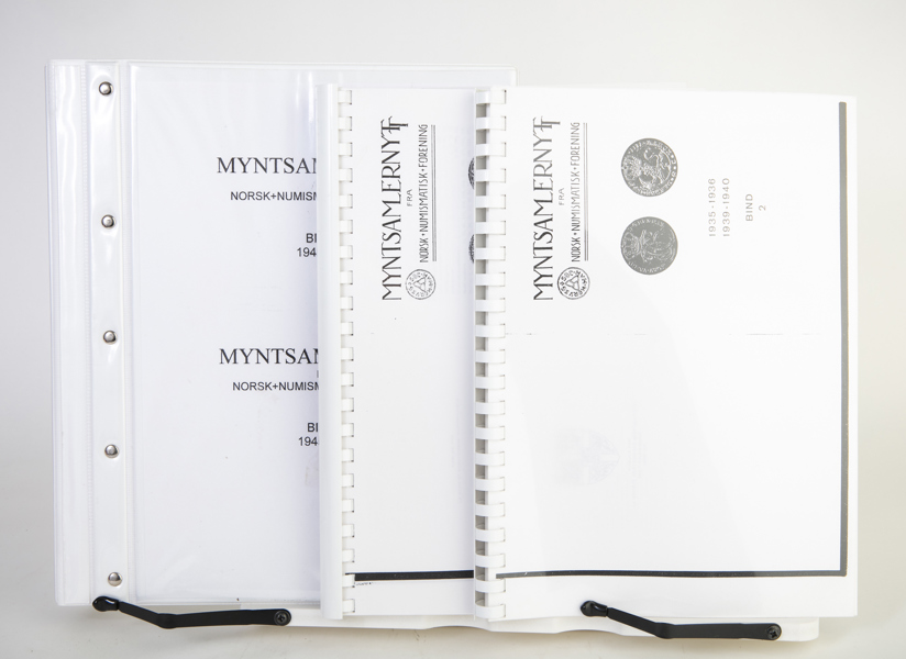 NORSK NUMISMATISK FORENING MYNTSAMLERNYTT. Fotokopior på Bind 1 (1932) - Bind 4 (1946) (allt utkommet). 