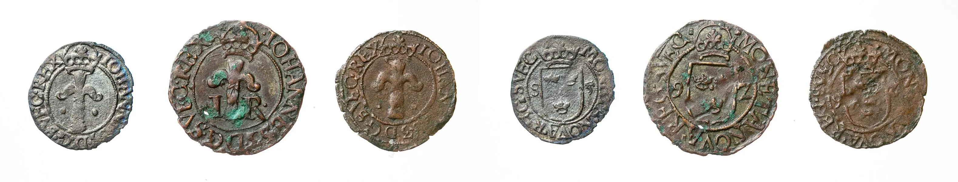 JOHAN III (1568-1592). Lot of 3